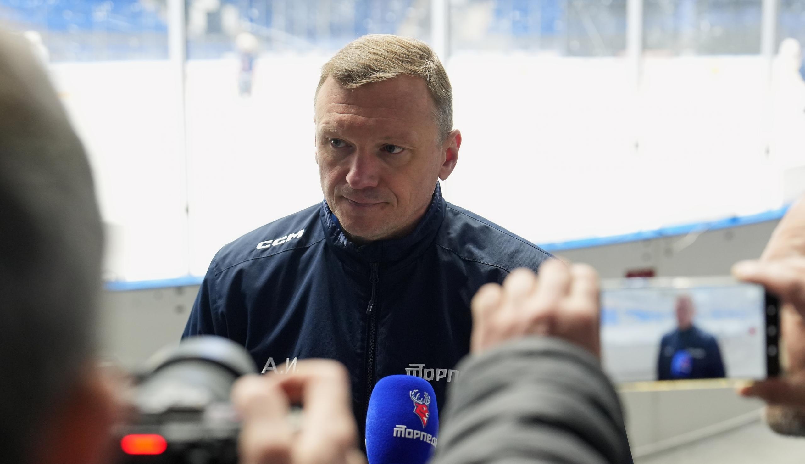 Встретились с журналистами в преддверии второго раунда