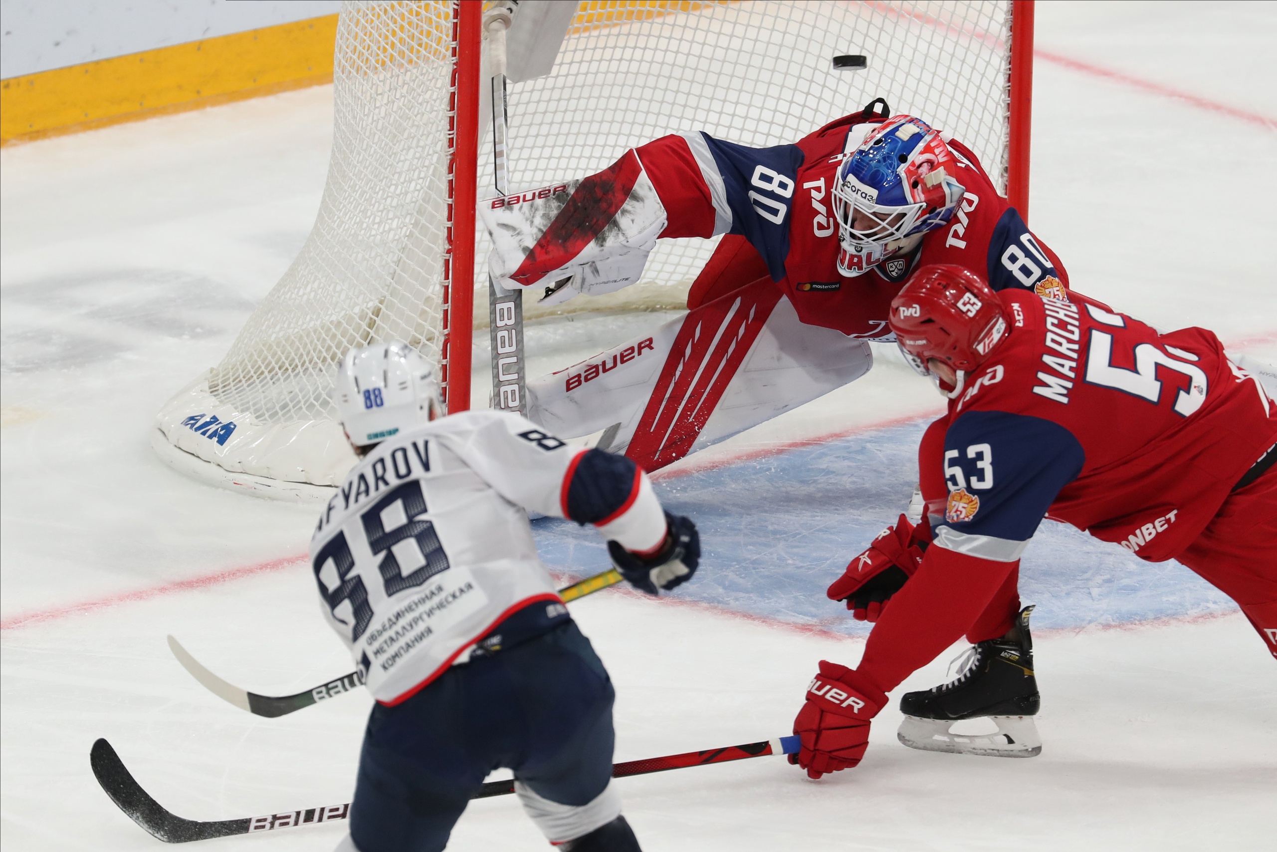 Торпедо Локомотив. Локомотив Торпедо КХЛ. Локомотив 4:0 Торпедо КХЛ фото 2022. Брендан козун Локомотив 2022.